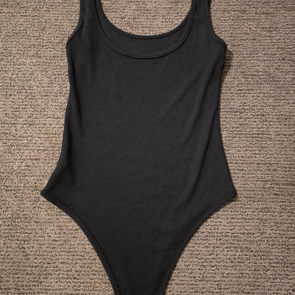 SHEIN Classic Black Sleeveless Bodysuit